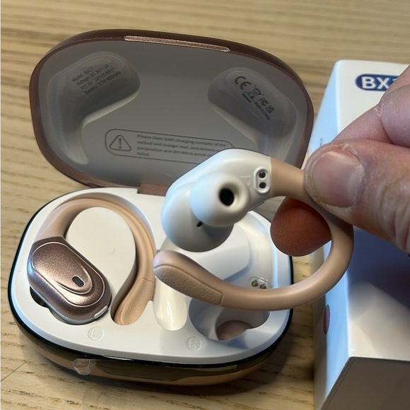 Rose Gold Wireless Earbuds - Picture 1 of 10